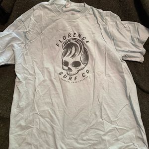 Skull oversize t Oregon coast